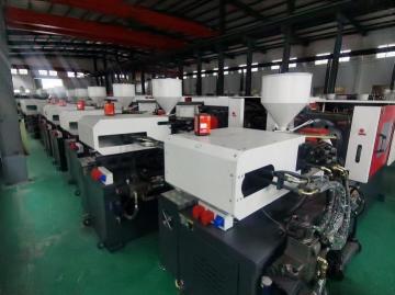 230 TON INJECTION MOULDING MACHINE FOR AUTO PARTS