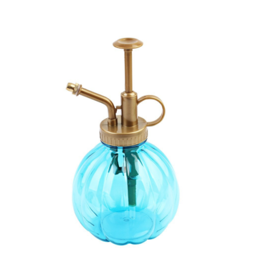 Plastic Water Mister Bottle With Gold Spay Pump