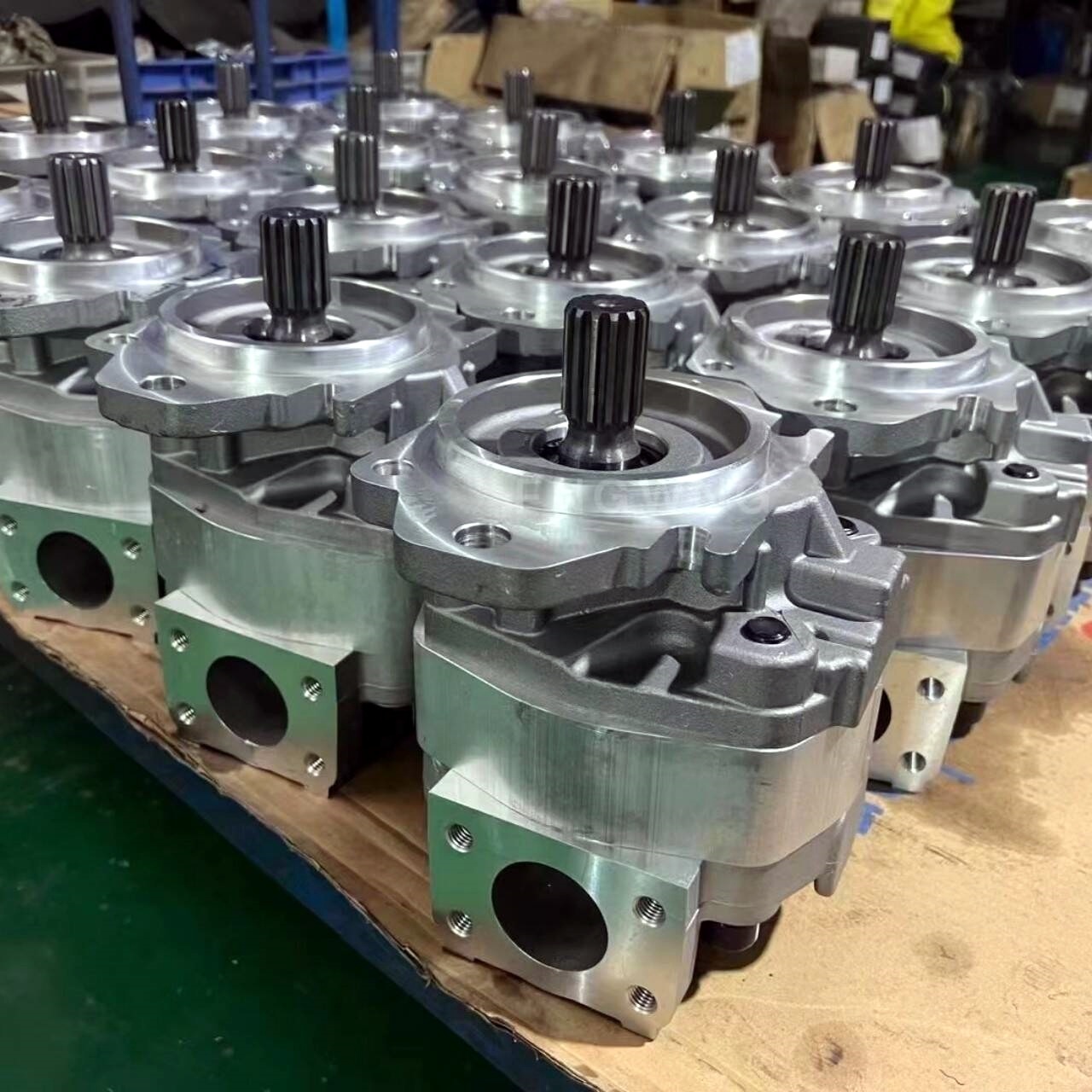 705-12-40010 Loader Hydraulic Pilot Steering Pump Gear Pump For Komatsu WA200-1-A WA500-1 WA120-3 WA100-1 WA400-36