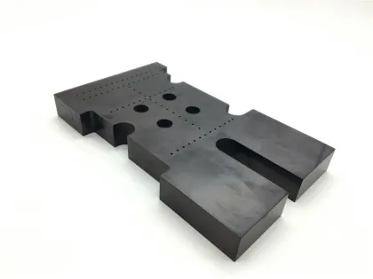 Silicon carbide ceramic plates for medical technology
