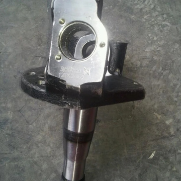 Knuckle kemudi di atas truk