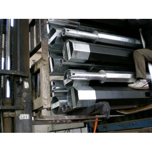 Đèn chiếu sáng bằng thép đôi cho đường phố