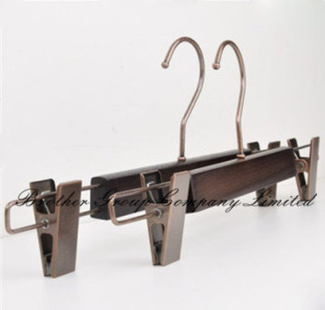 Hanger (WH-K-1023)
