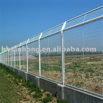 Rail-Way Wire Mesh Fence