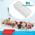 Caixa de presente floral para o Dia dos Namorados com design de furo circular