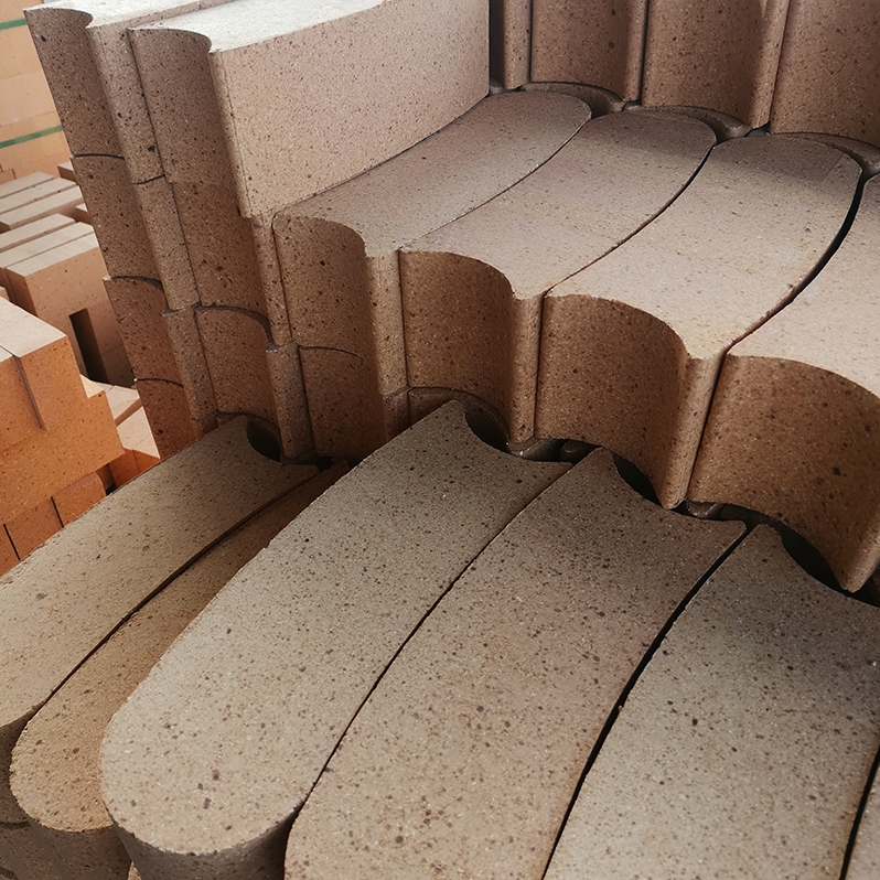 High-alumina curved refractory bricks 2