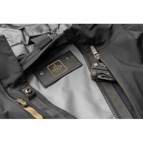 Stylish Apparel Label Designs