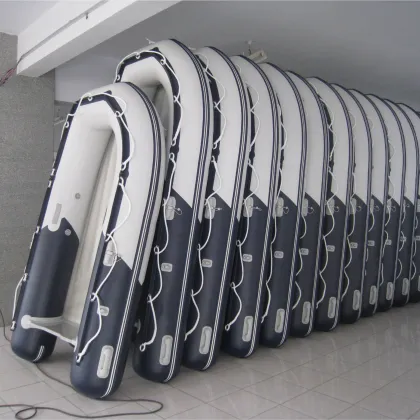 High Quality PVC Inflatable Boats with Oars for Sale in China