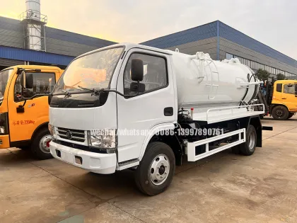 CLW Cheap Small 3m³ Suction Sewage Truck