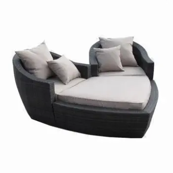 Rattan sun daybed-outdoor heart-shaped leisure bed with UV resistance, hotel/garden furniture