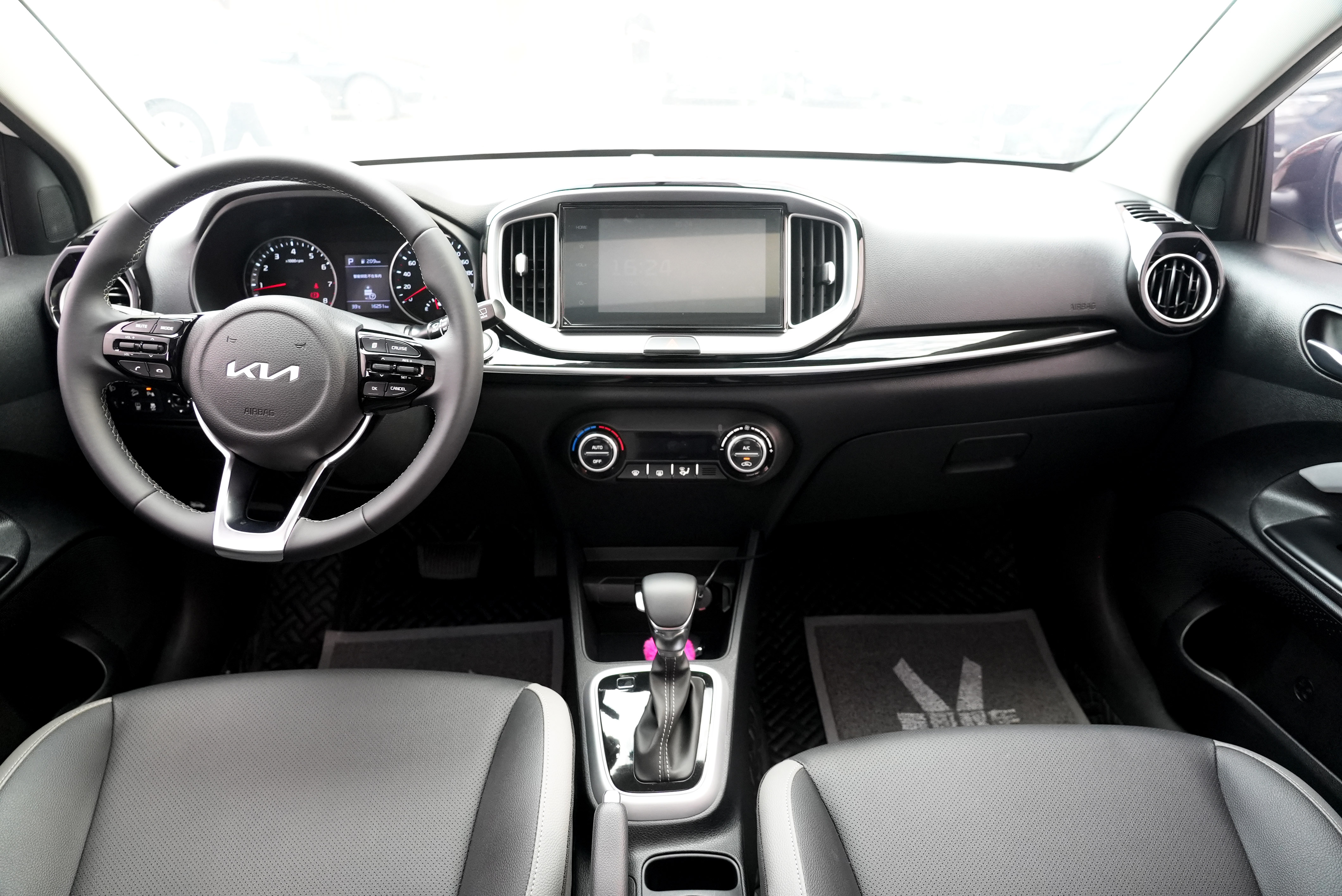 Kia kx1 2021 (5)