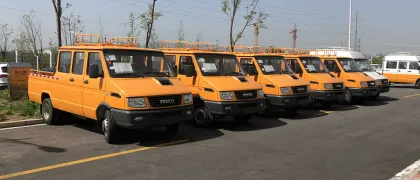 IVECO 9 Seats High Roof Engineering Van