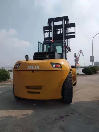 Caterpillar Large Forklift Diesel Forklift Truck for Sale in Dubai
