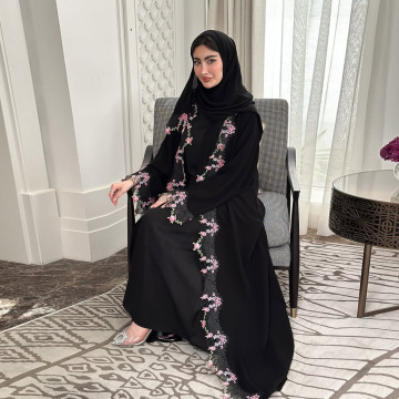 توری گلدوزی شده جلو باز عبایا