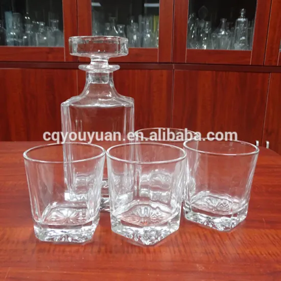 High transparent square embossed 750ml wholesale whiskey decanter