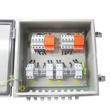 Power Combiner IP65 Waterproof DC in acciaio PV - 2 input 1-2 Output Solar PV Combiner Box
