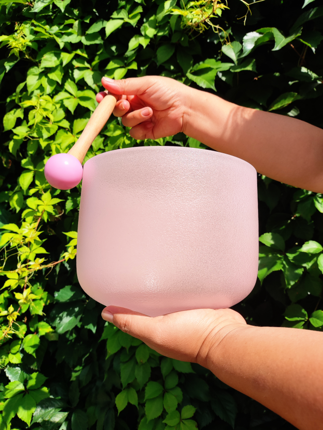 Q're pink frosted quartz singing bowl