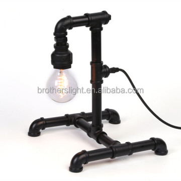 Vintage Iron Pipe Tischtisch Lampe: Industrie inspirierte Beleuchtung