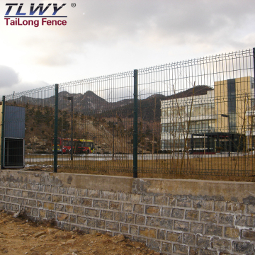 3D V Bending Curved Garden Wire Mesh Fence with Square Post