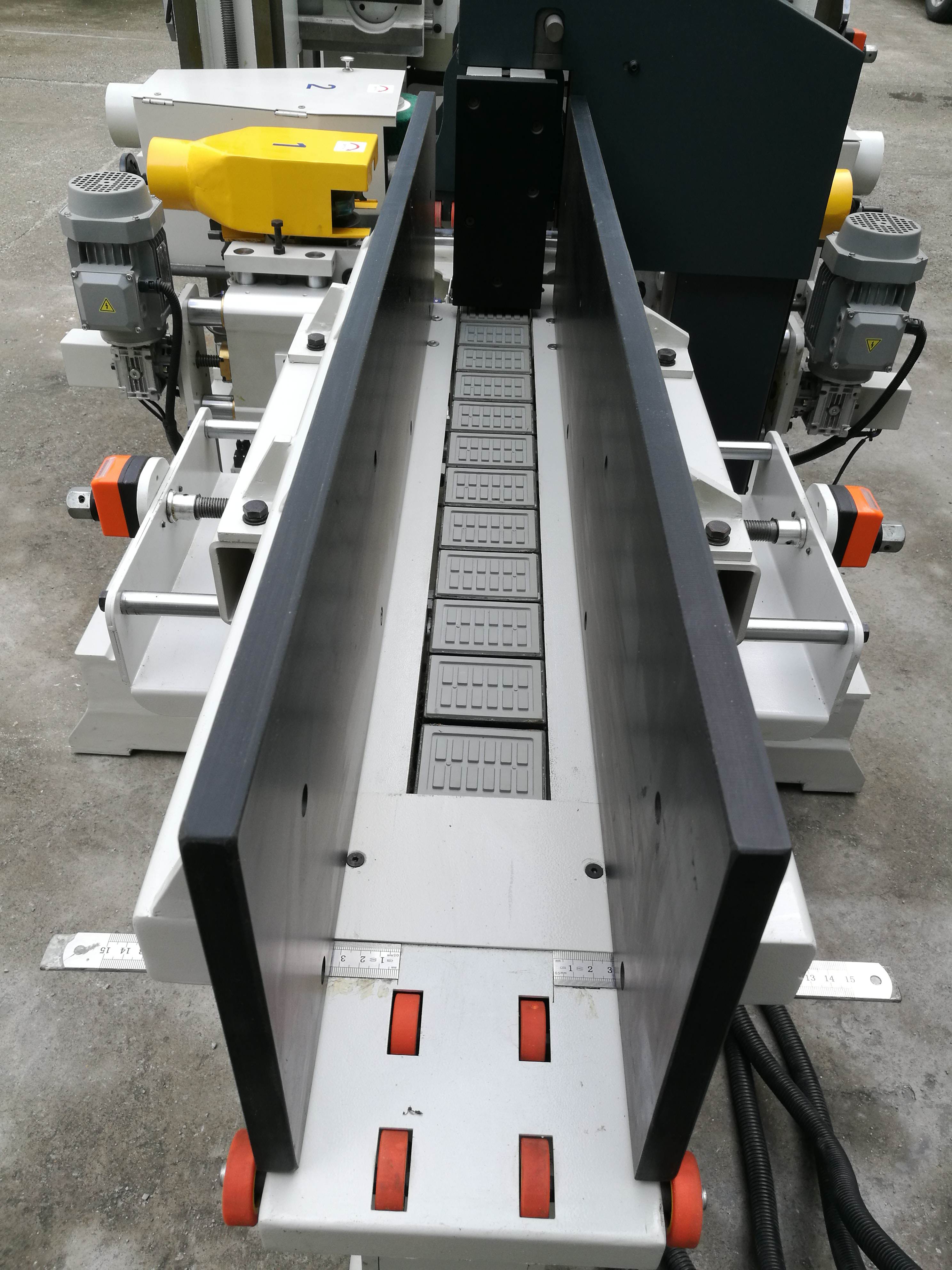 Industrial Automated UV Roller Coating Sanding Equipment