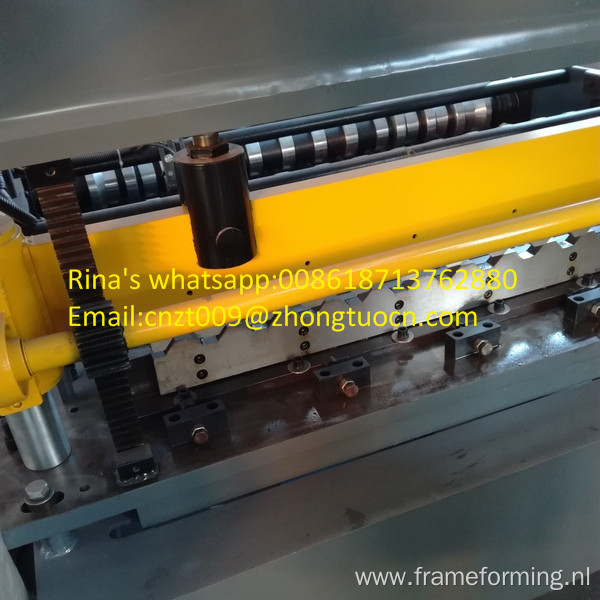 hydraulic roof sheet roll forming machine