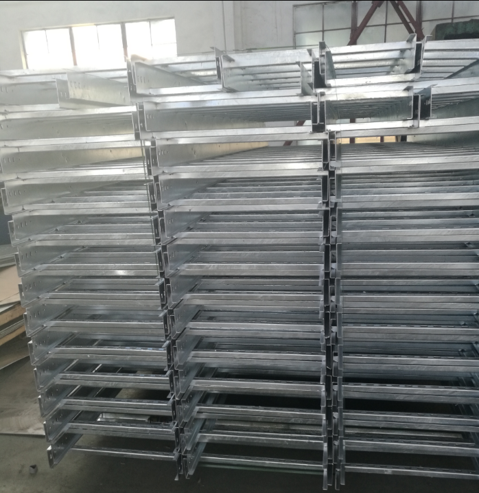 cable tray width
