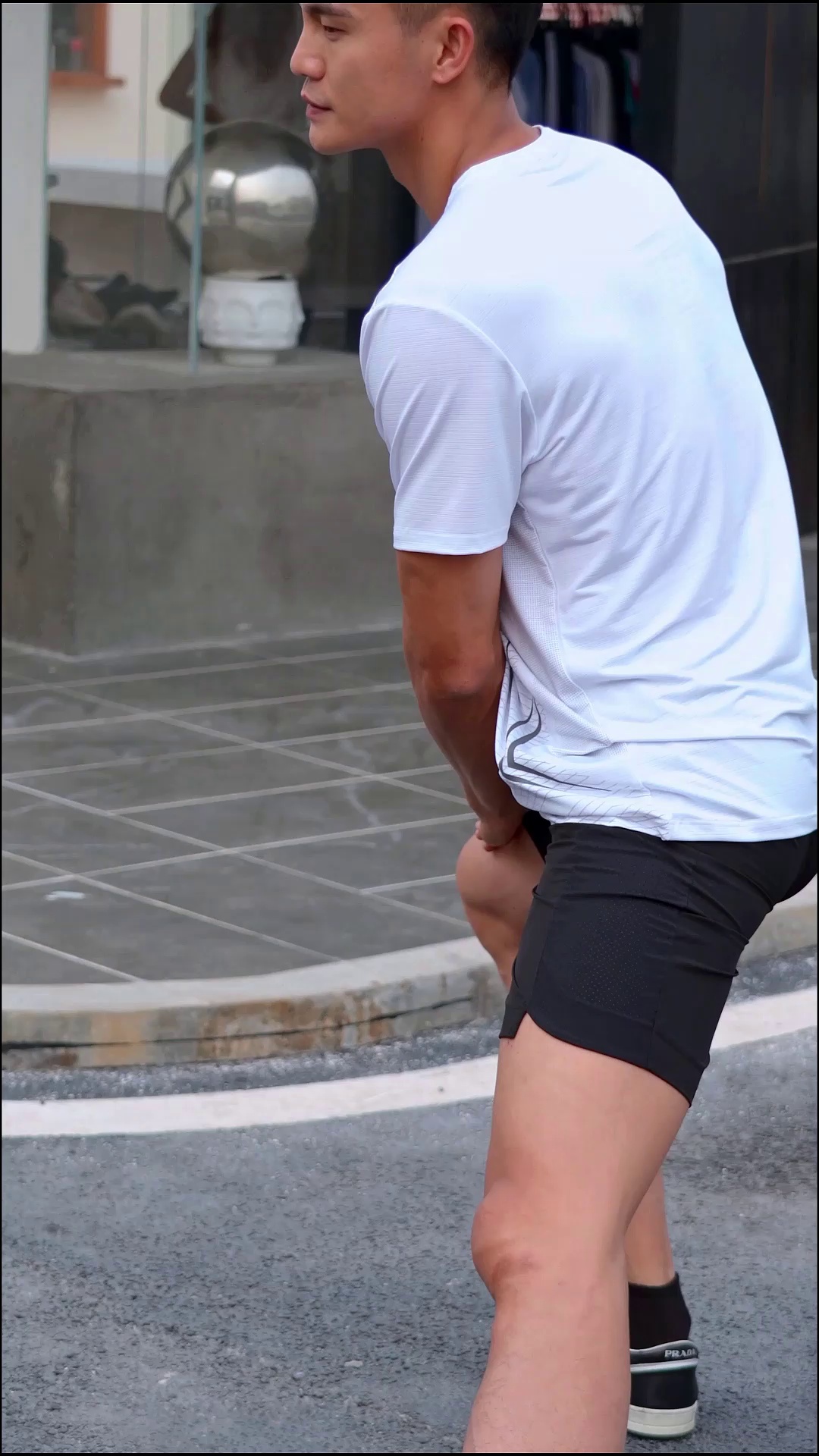 Breathable White Tee Shirt for Gym Training