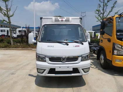 4x2 Gasoline Refrigerated Van Trucks with Freezer Box - After-sales Service Available
