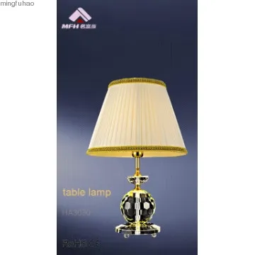 Fashionable luxury modern fabric table lamp