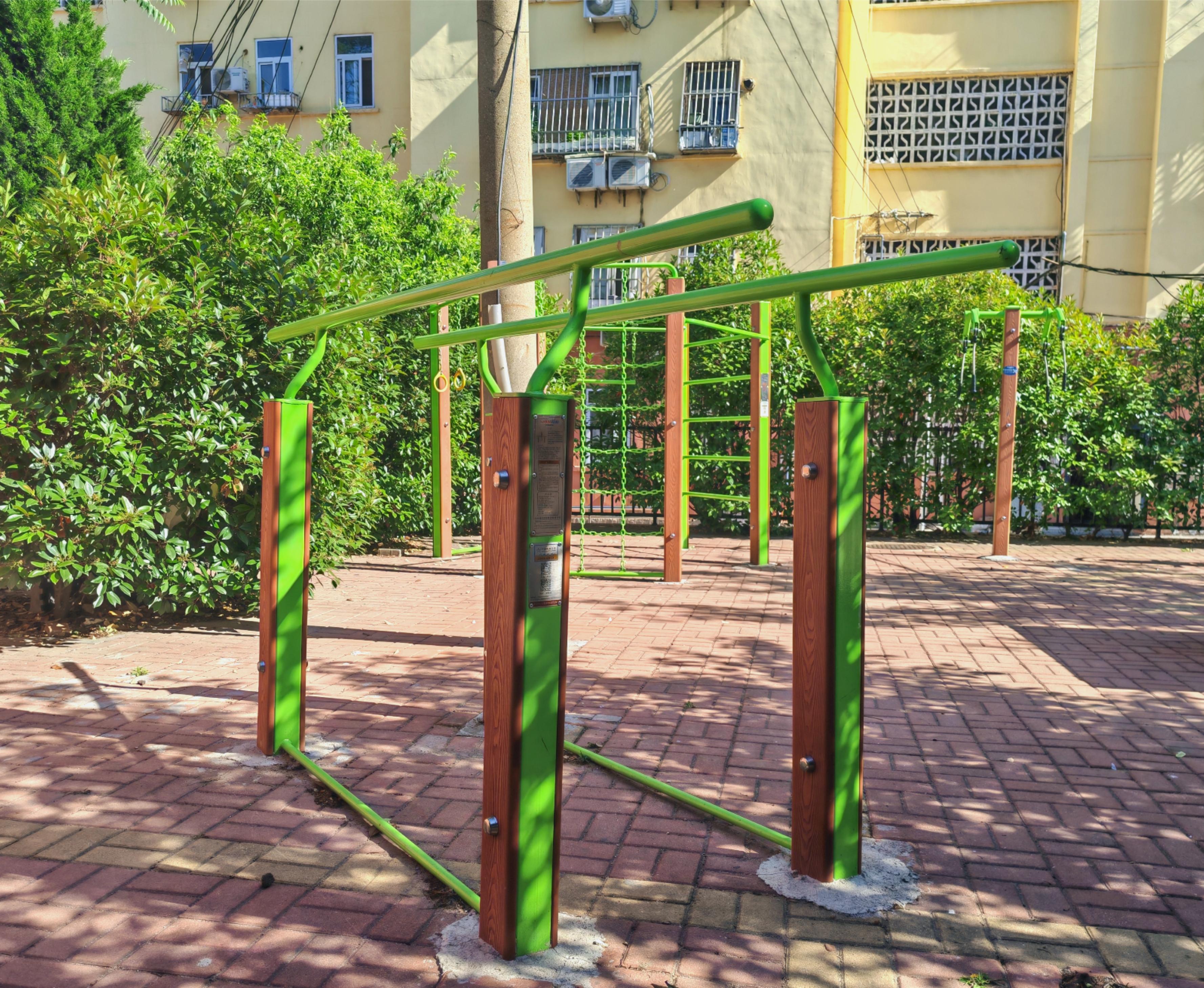 Outdoor fitness equipment