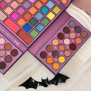 New Arrival Halloween Eyeshadow Palette: Colorful Glitter Shimmer Matte Eyeshadow Palette