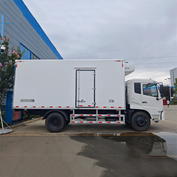 Premium DongFeng KR 4x2 Refrigeration Truck for Efficient Cargo Handling