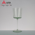 Copa de vino tinto de cristal con vaso de vino de vástago