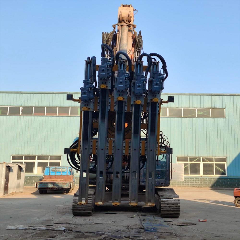 Railway tunnel impact milling machine