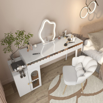 Dormitorio de mesa de maquillaje de estilo crema retráctil