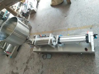 Pneumatic Paste jam cream bottle Filling Machine