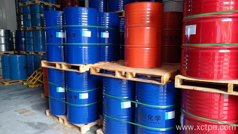 Aromatic polyester polyol solvent adhesive