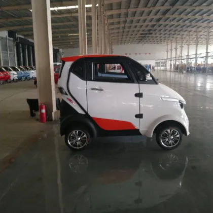 Chinese Manufacturer Lithium Battery Electric Small Car