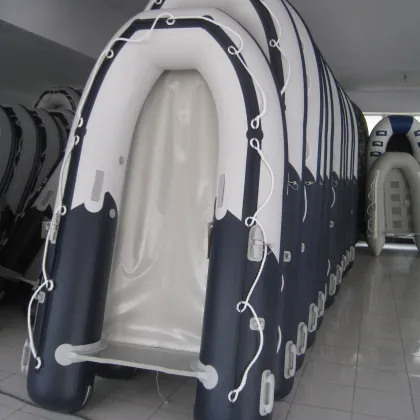 High Quality PVC Inflatable Boats with Oars for Sale in China