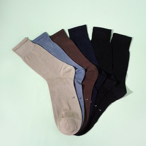 Comfortable eco friendly knitted high quality solid color mercerized cotton business packaging socks for men