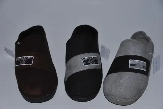 Bright color of men's slippers