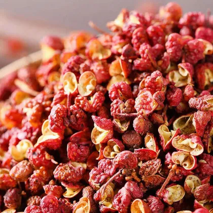 Sichuan dry spices herbs flavored Sichuan red peppercorns