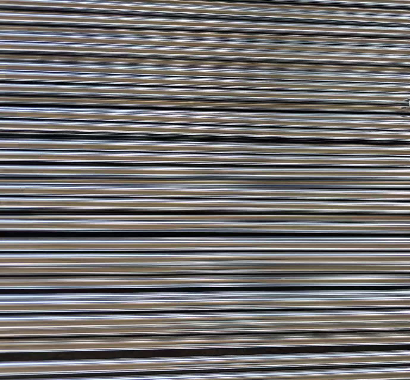 उत्कृष्ट फिनिश के साथ प्रीमियम सॉलिड क्रोम रॉड