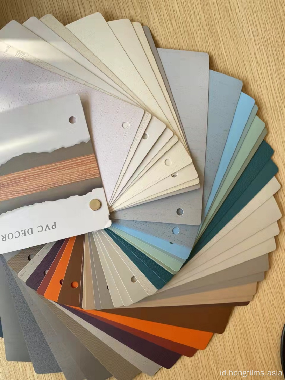 Film laminasi PVC plastik populer untuk furnitur