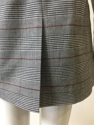 T/R  check double breasted suit