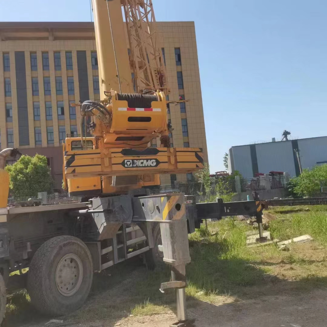 XCMG used truck crane XCT80L6
