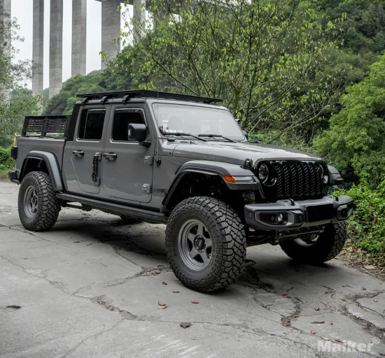 High Quality Fender Trim Extension for Jeep Gladiator JT - Original Accessories by Maiker Manufacturer