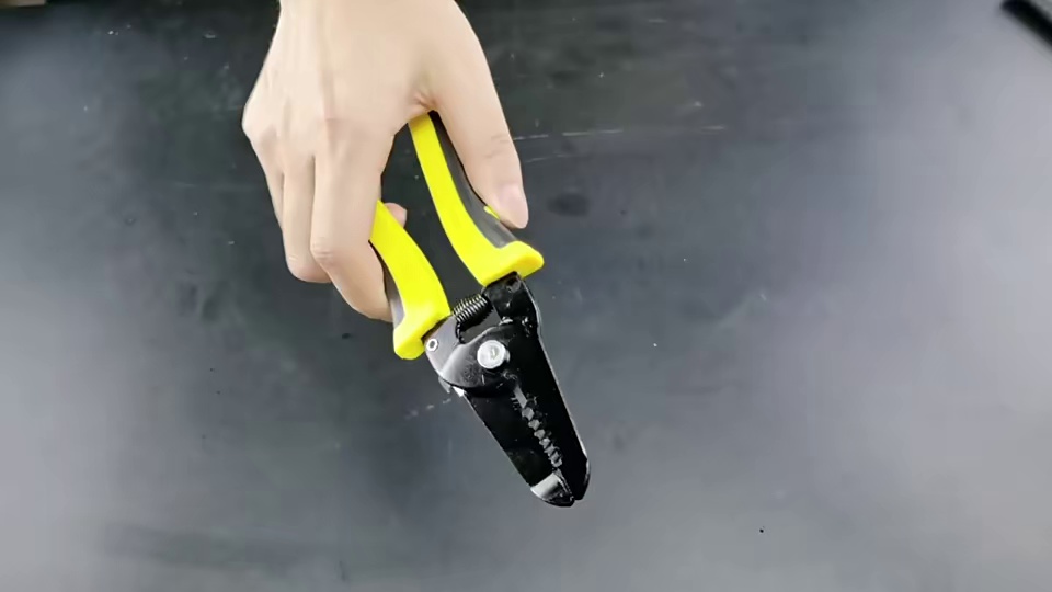 Wire stripper electrical optical fiber pliers multifunctional maintenance tool duckbill cable disconnection pliers