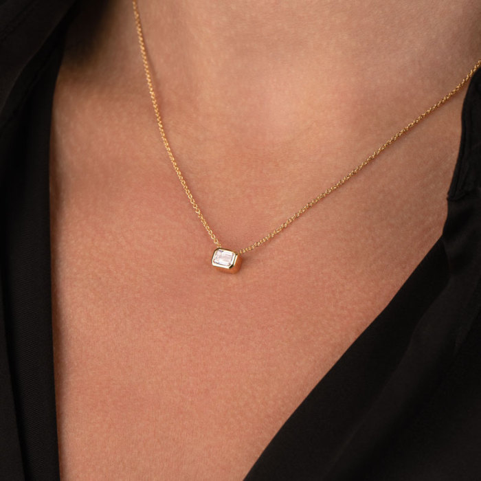 Colier din aur de 18K Emerald Lab Diamond Bezel-Set