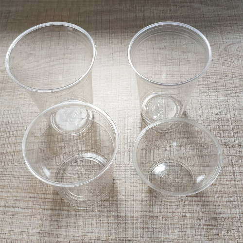 Termoformação de copos de animais transparentes com tampas planas